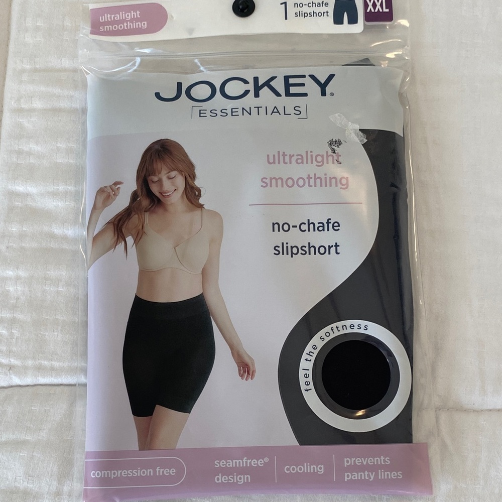 Jockey Essentials No-Chafe Slipshort in Black